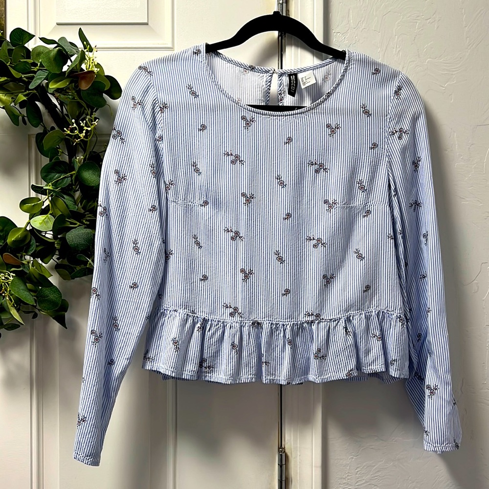 Divided by H&M cropped blouse